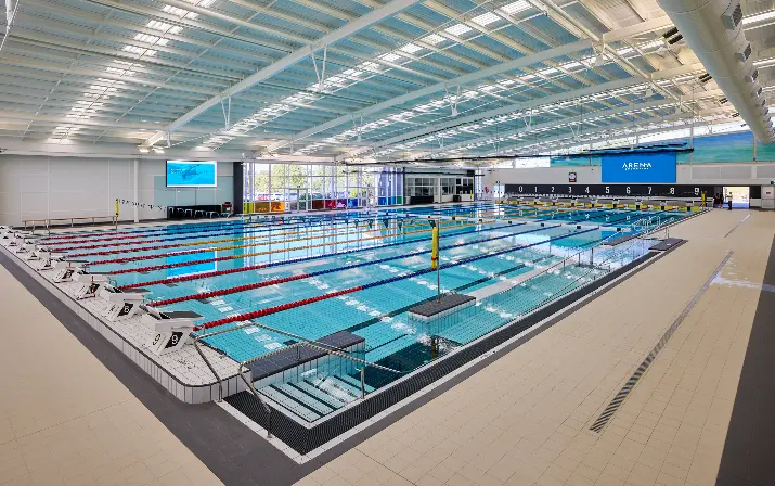 Accessible entrance to the 50m pool